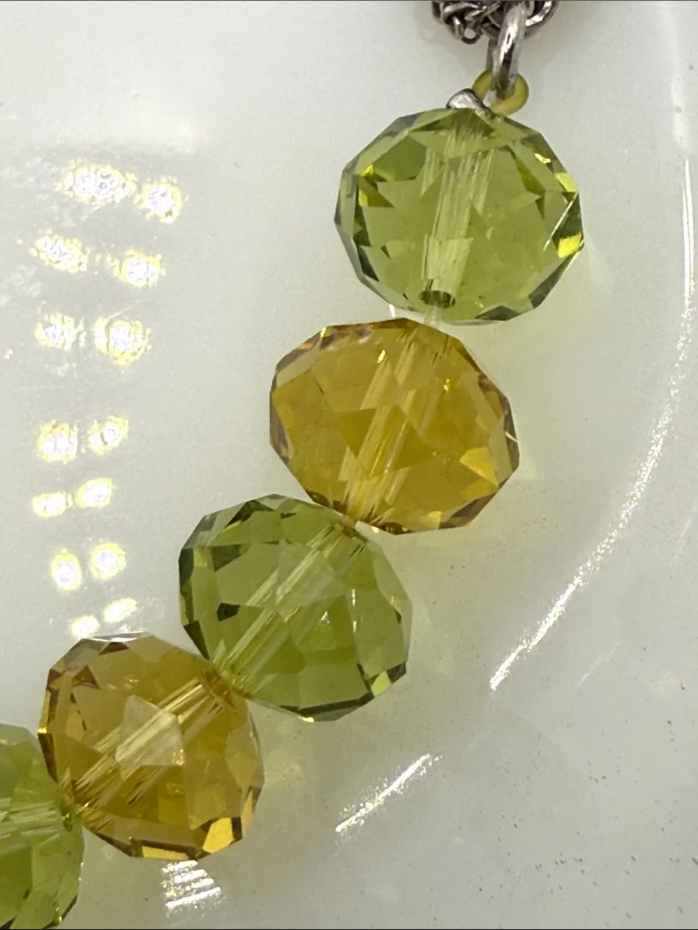 Kenneth Cole faceted Green Yellow Crystal Bead Bracelet silvertone stretch